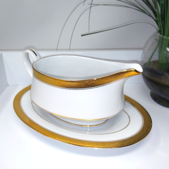 Noritake 4276 Signature Gold (1) Gravy Boat 7" (1) Oval Saucer 8" - Picture 5 of 5